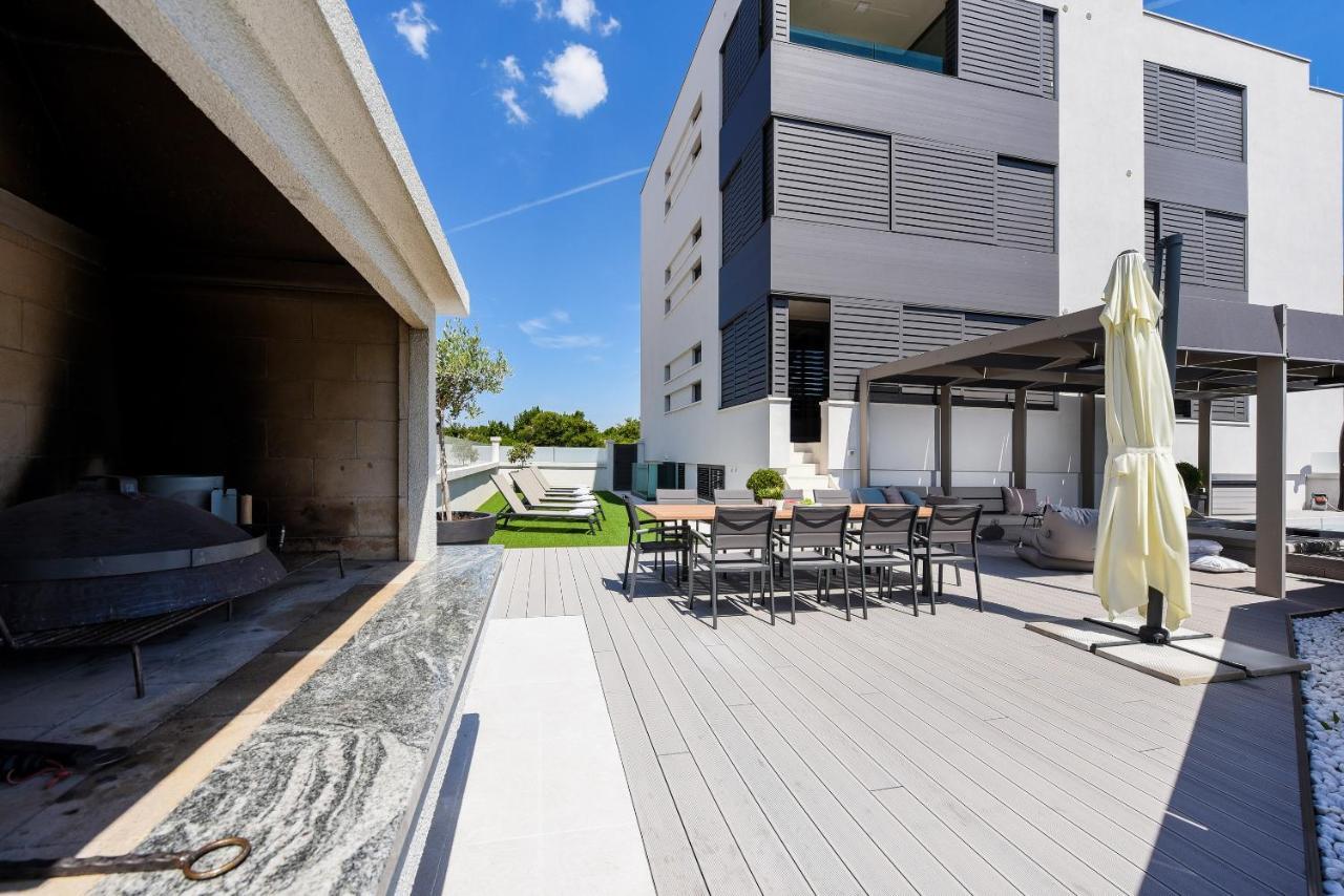 Fux Luxury Yachting Zadar